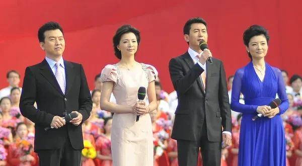 央视主持人周涛:与前夫离婚,找到真爱,嫁大8岁的丈夫收获幸福_姚科