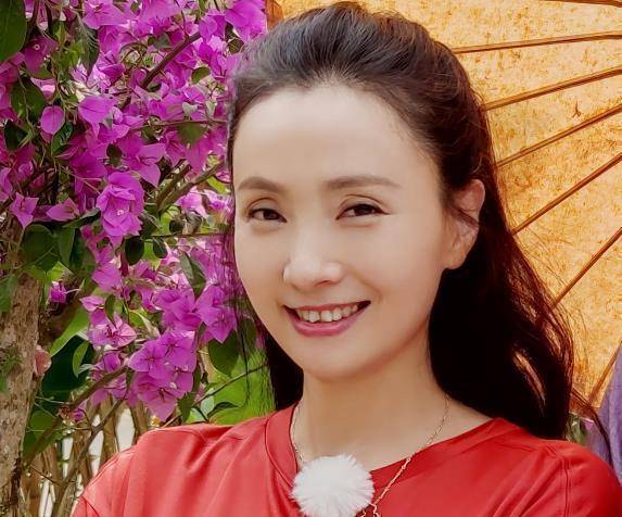 小陶虹纯素颜曝光,昔日女神变"照骗"_阶段_样子_镜头