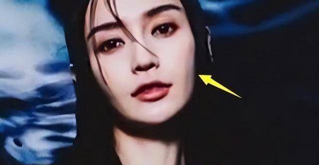 原创angelababy带小海绵看急诊,憔悴暴瘦出青筋,黄晓明行为引质疑!