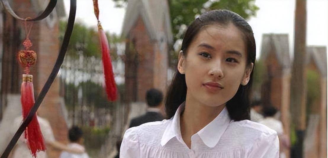 "豪门阔太"黄圣依:投靠杨子与颖儿夺c位,今与婆婆关系引盛赞_杨紫