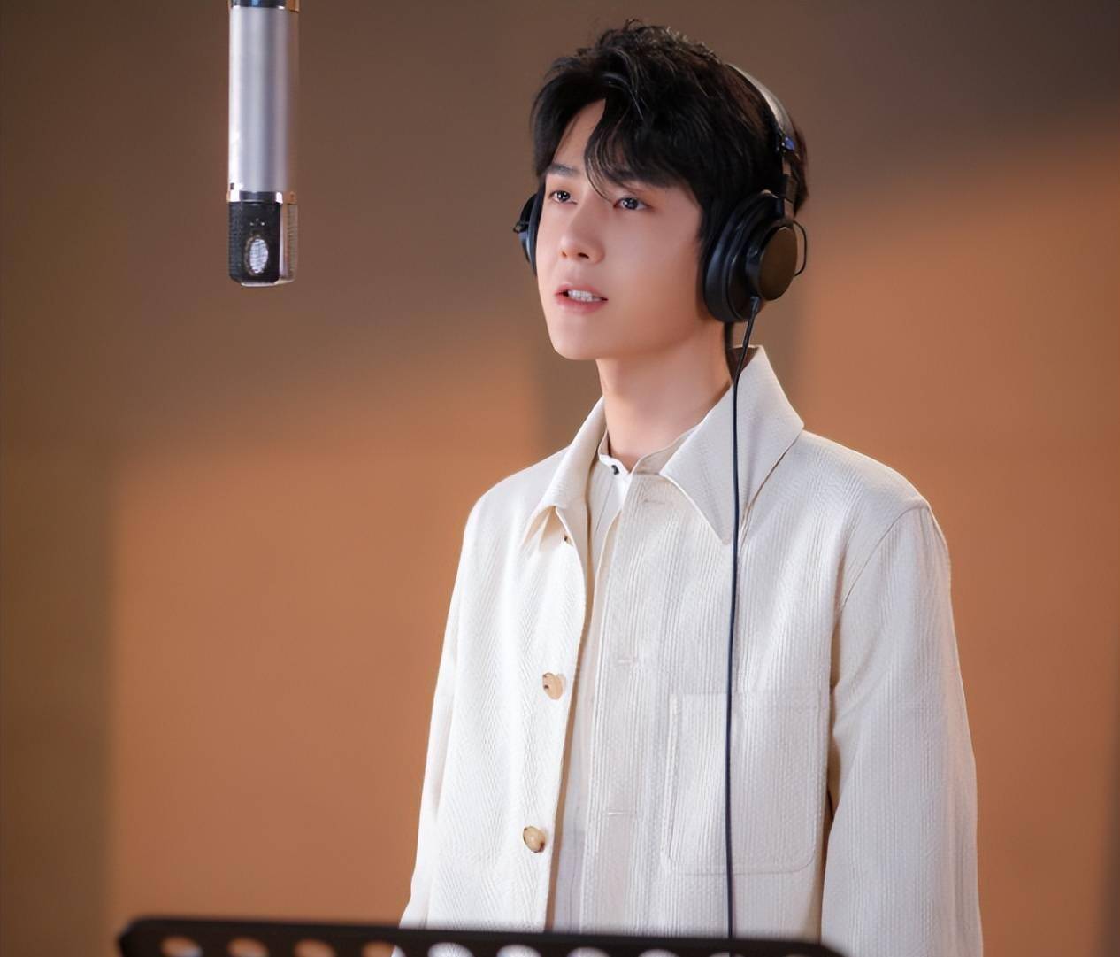 易烊千玺,周深,肖战,王一博等人全新演绎《明天会更好》,好听_祝福