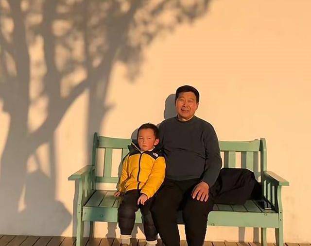 小奇奇学习被夸超聪慧,言宝与爷爷外出游玩_许敏_许妈_姚爸