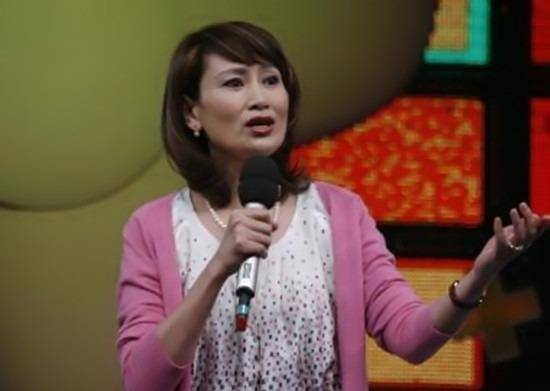 成家喻户晓名嘴,嫁教授恩爱三十年,女儿是哈佛学霸_陈燕华_姐姐_燕子