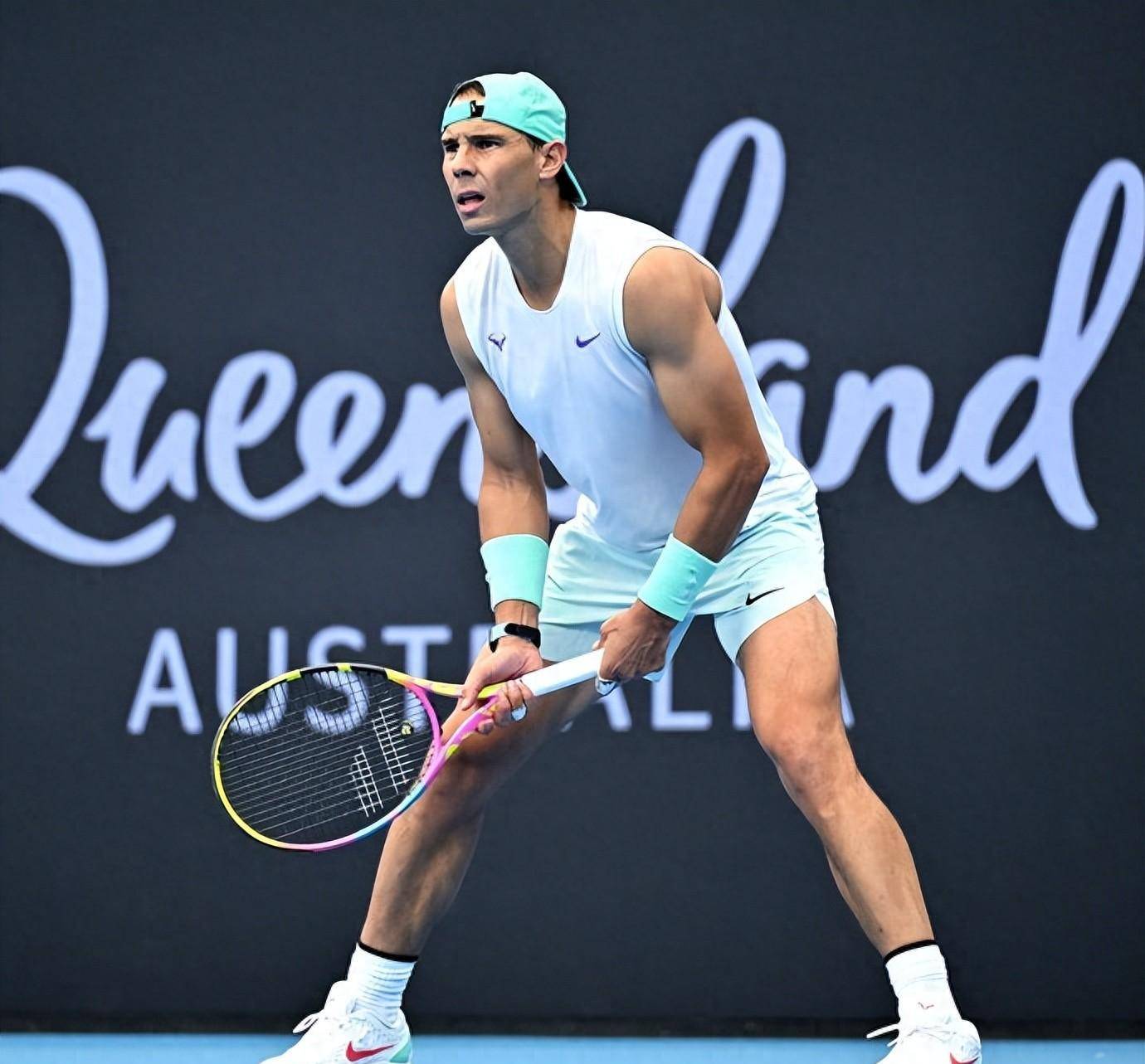 纳达尔儿子正面照首次曝光！大眼睛是亮点，右手持拍能子承父业吗_搜狐网