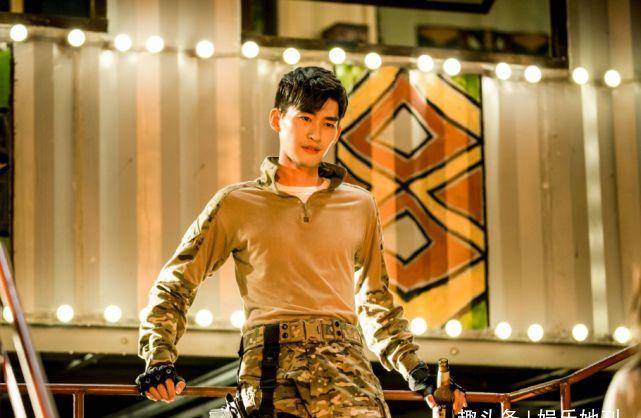鹿晗新剧挑战硬汉,造型让人眼前一亮,有望超越《战狼2》张翰_作品