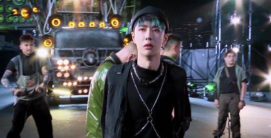 王一博咳嗽,钟汉良养生,张艺兴体贴入微,送上冰糖雪梨和山药_battle