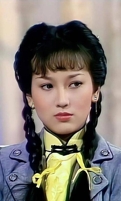 1980年,赵雅芝搭档周润发主演了电视剧《上海滩》