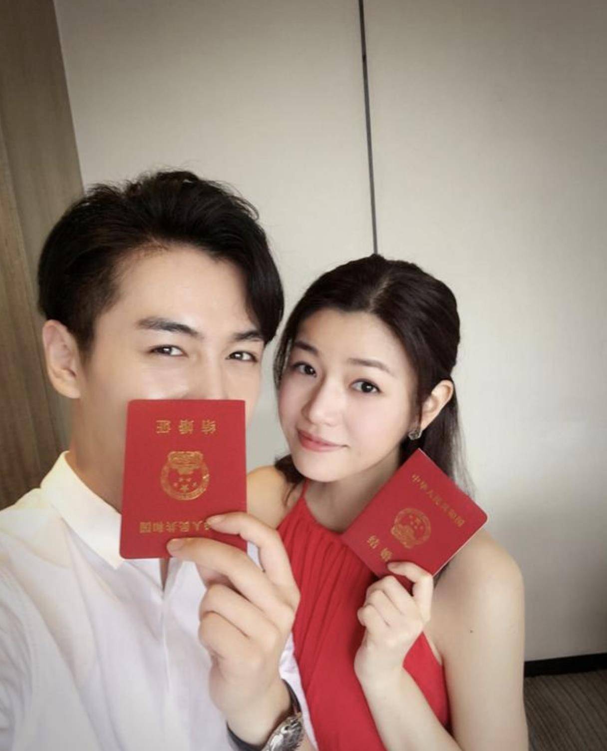 有种"整容"叫陈晓结婚,老婆陈妍希变化不大,他却像换个人