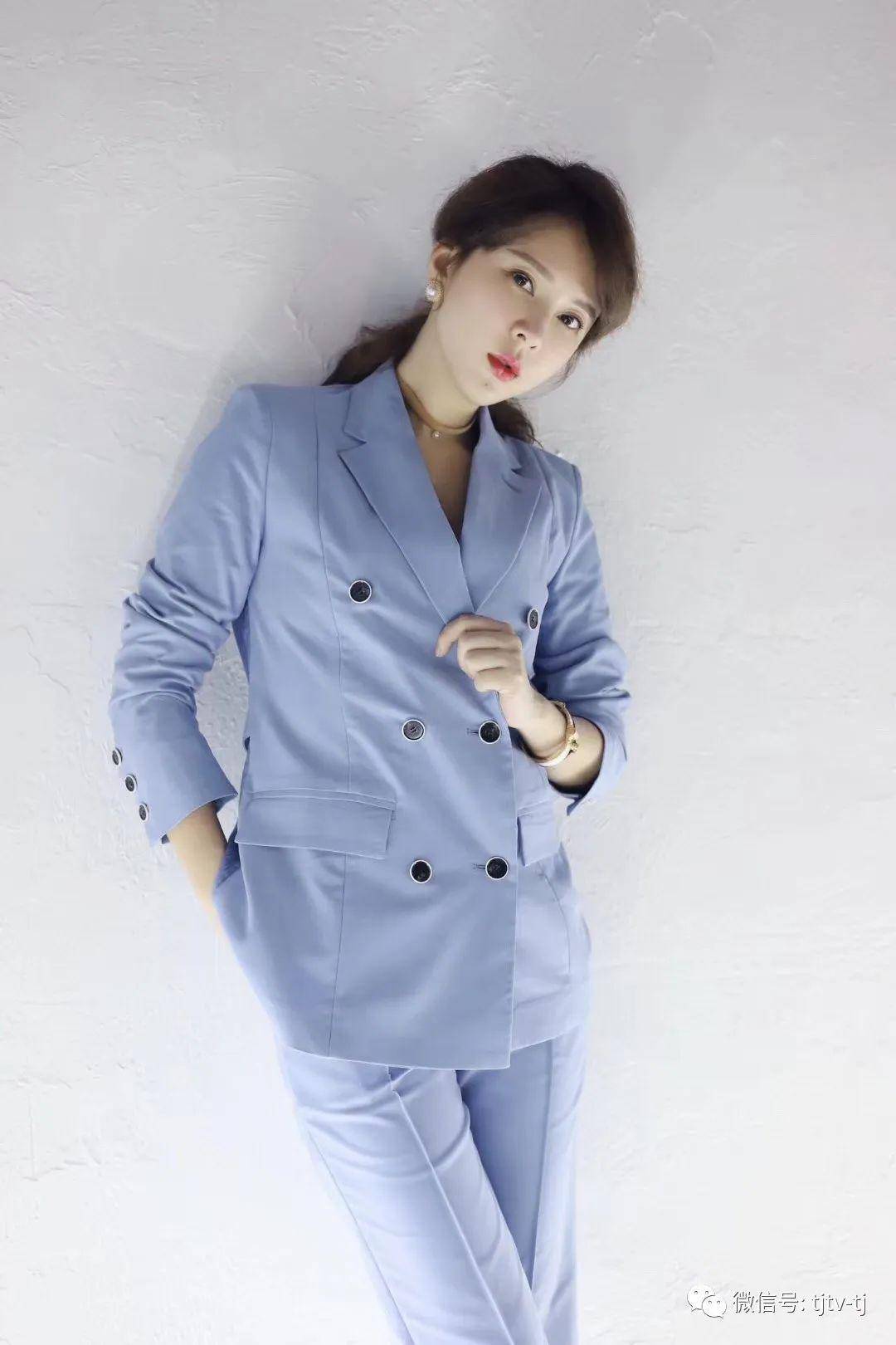 此外,今晚20:00,参与《非你莫属》"湖北专场"抖音云招募的还有 盈科