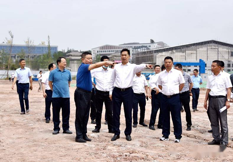 阆中马上严格查处!骑电动车,开车的抓紧看…_南充