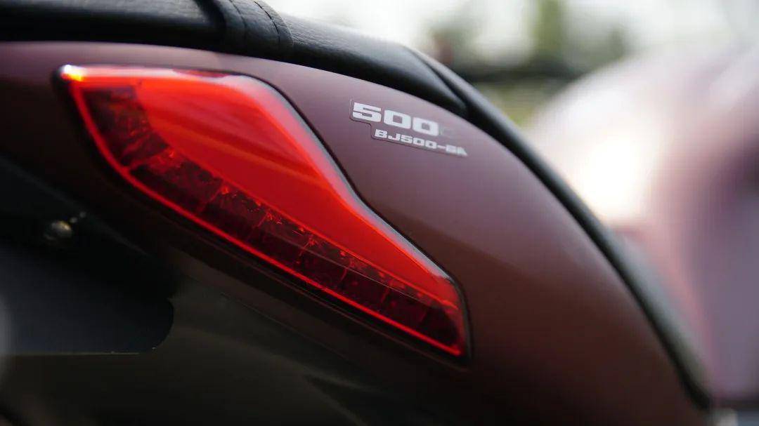 中国摩托车联合测评国产大魔鬼之贝纳利502c