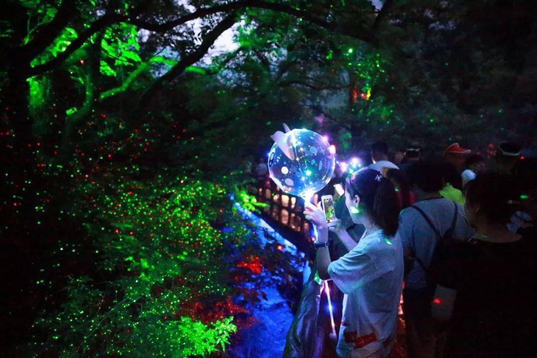 夜太美云台山夜游带你开启夏日奇幻之旅