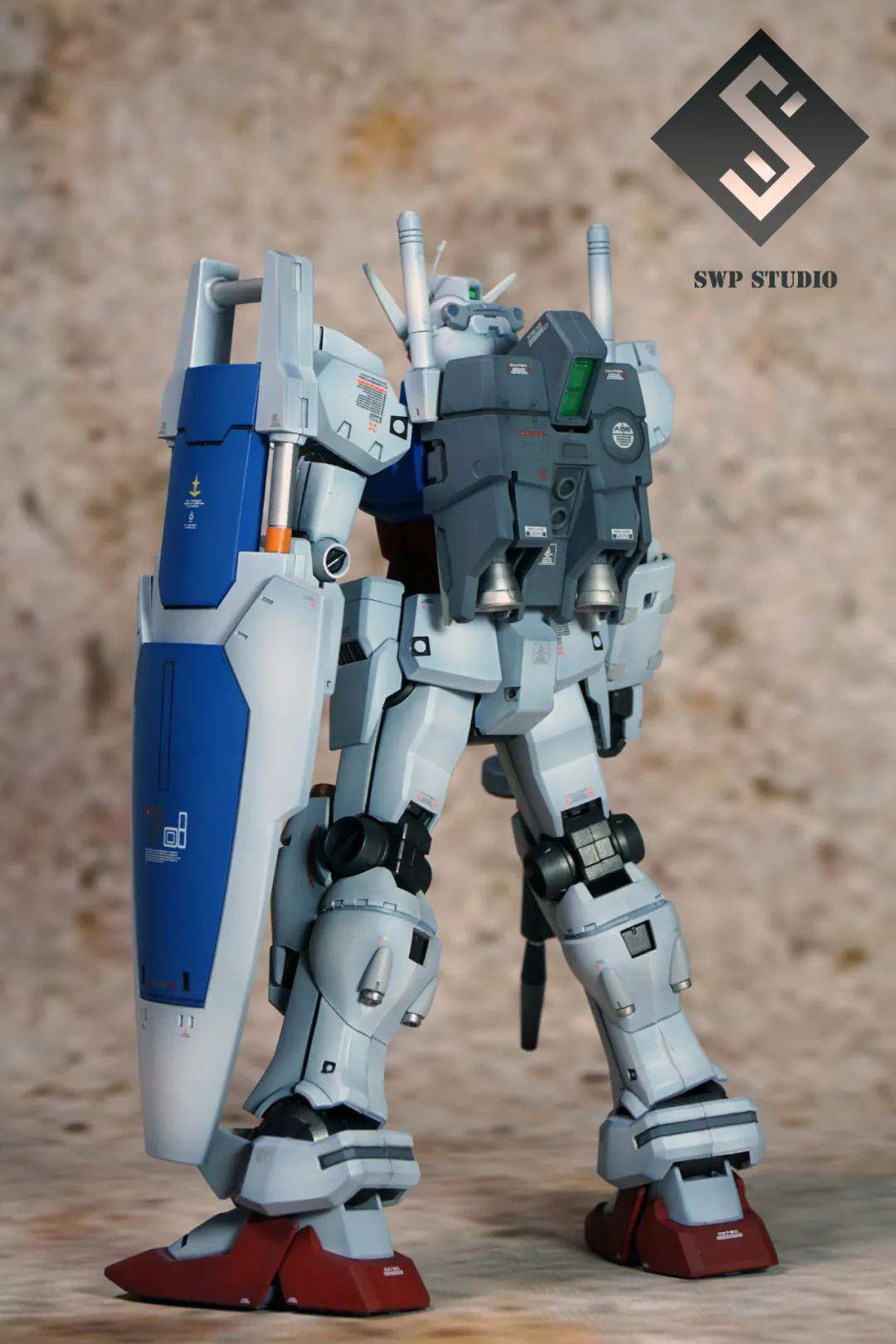 旧模mg gp01焕发新春,全件打磨阴影涂装
