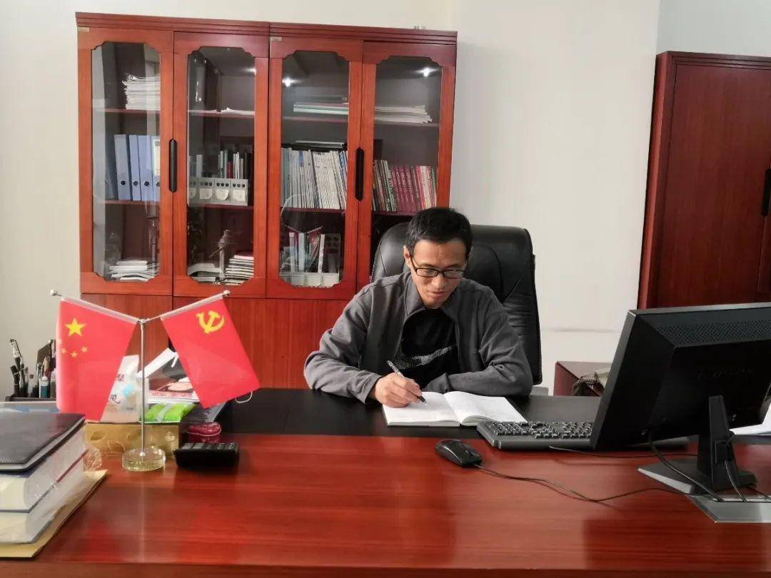 向劳模致敬丨筑梦矿山 蒙西高原的"孺子牛"_郭志刚