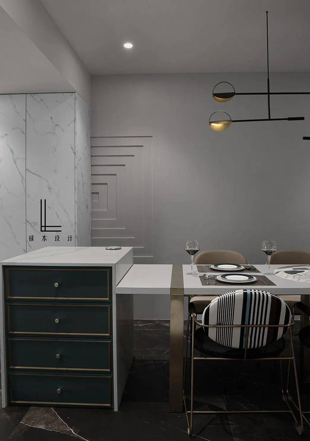 雅灰, 演绎质感美学