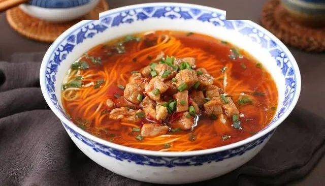 辣味海带丝——21kcal2,西芹香干炒咸肉——125kcal1,蒜薹炒鸡丝