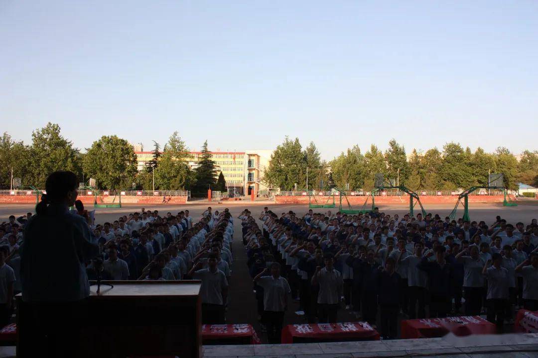 全力以赴战高考 与子同袍创佳绩---河津三中高三年级召开"50天冲刺暨