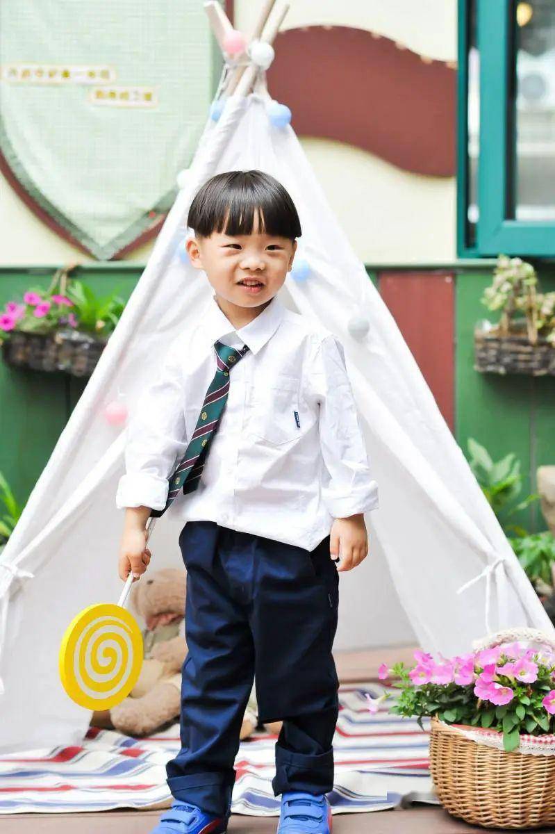 缤纷初夏扬帆起航可爱萌娃独立上学记