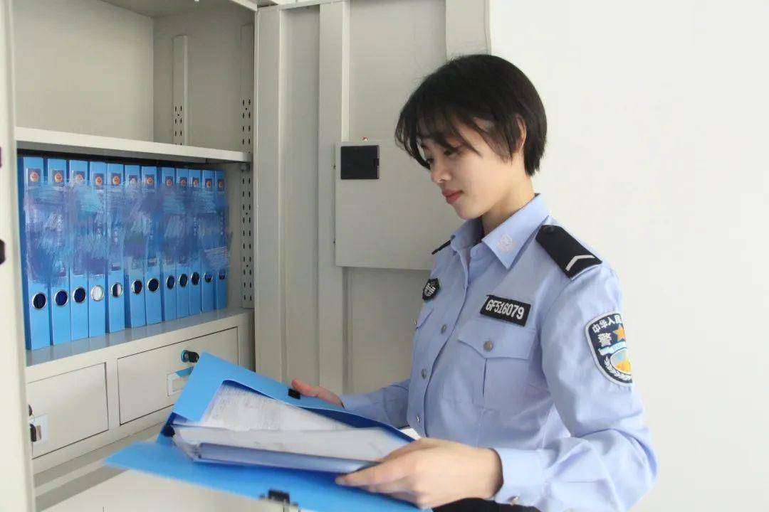 警校女生体验图片