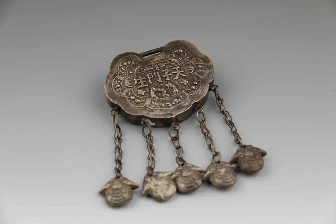 《天下寻宝》惠民网拍专场(第一场)拍卖结果揭晓!