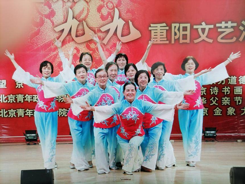 北青政退休办云端展播老同志舞蹈队视频回首忆初心