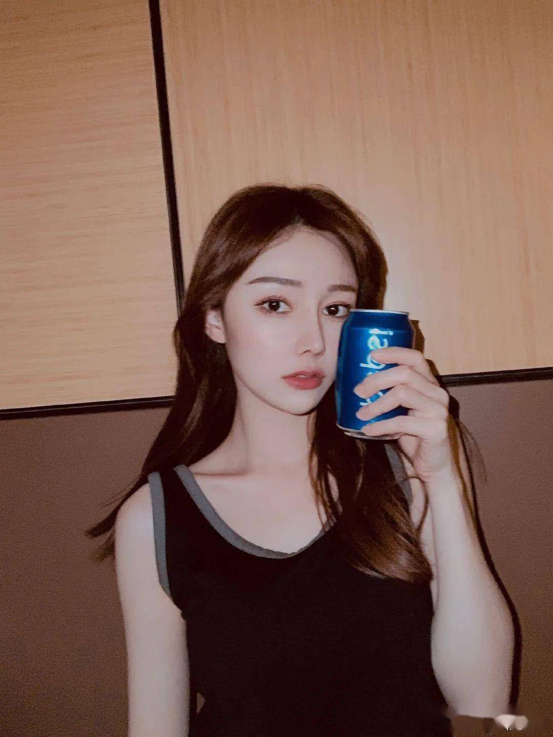 【新华社】新华社入驻虎牙,看人大开幕会_手机搜狐网