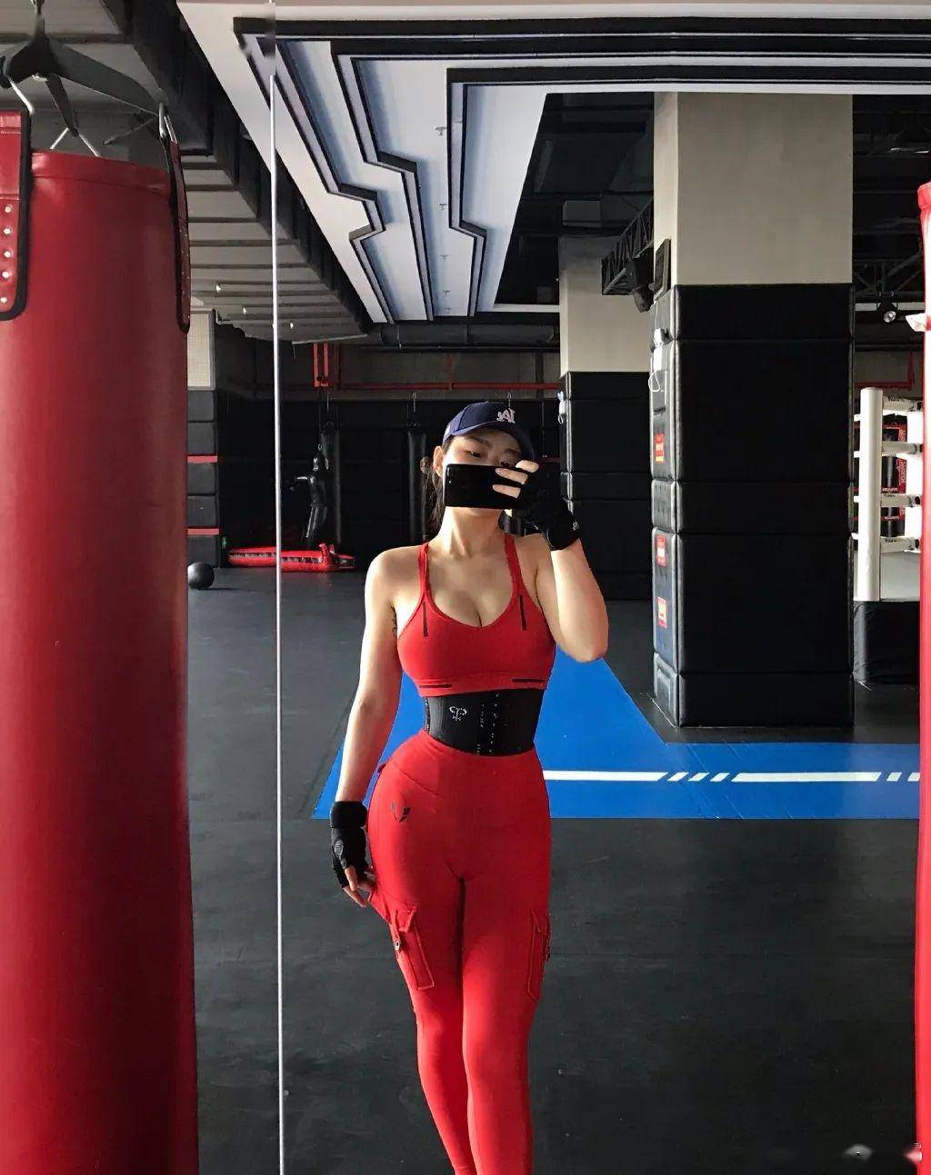 这勾人的芭比身材真实存在吗?