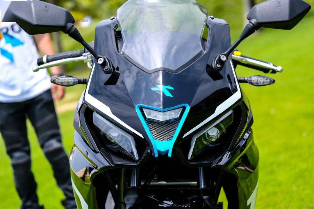 国产要有530ml大踏板了不过先来的是这款15980元起售的台荣250ml仿