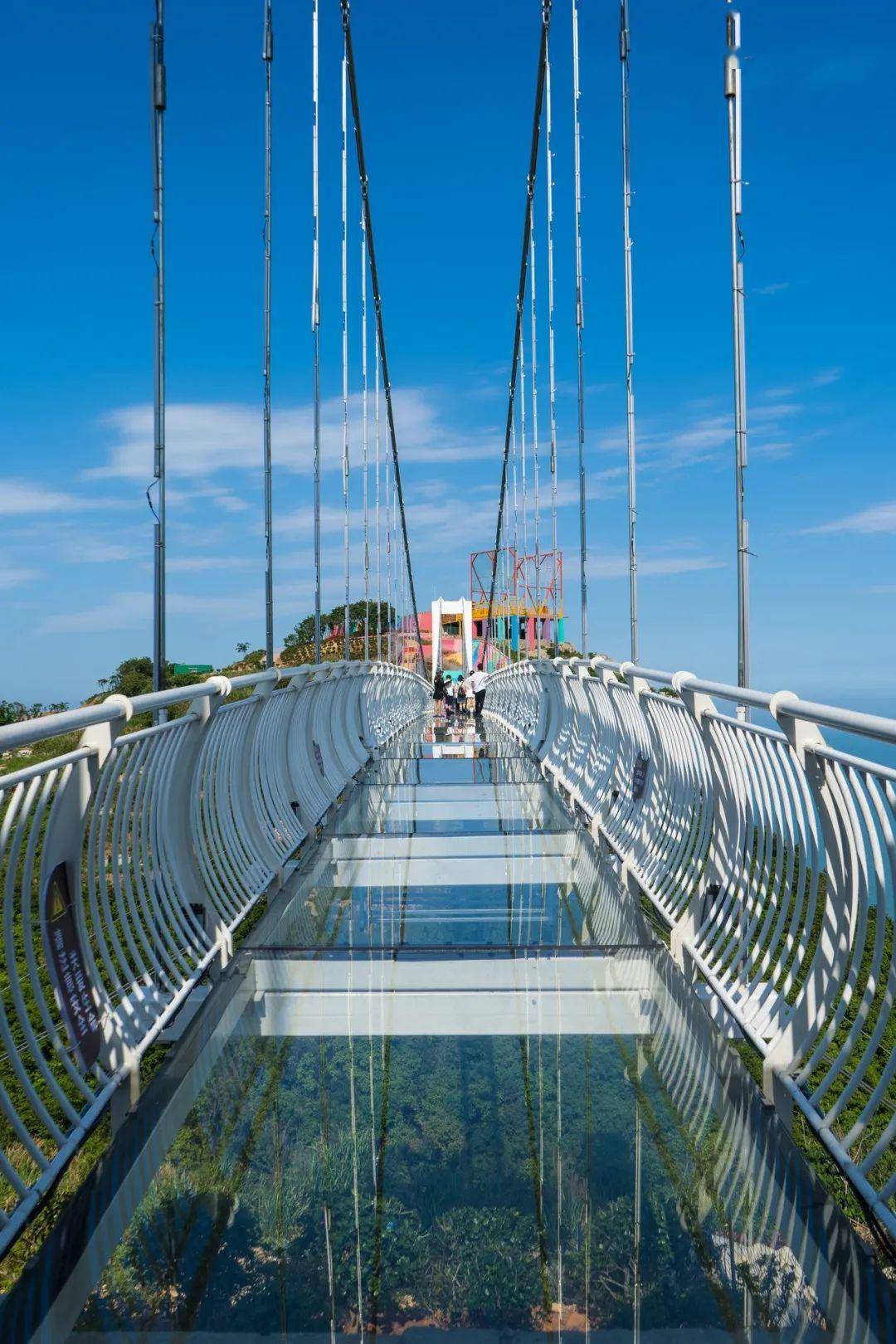 温岭龙门沙滩玻璃桥图片