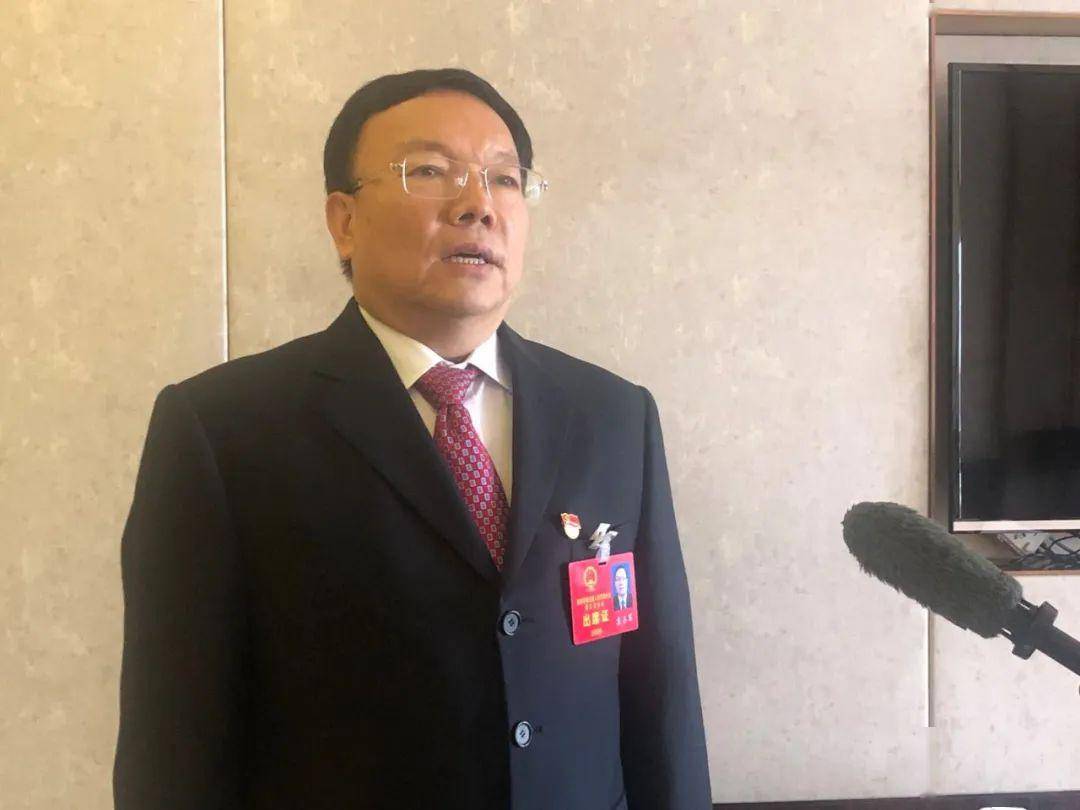 登封两会人大代表个个都是有备而来