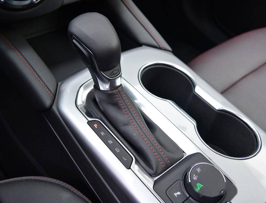 小白课堂 | 自动挡汽车换挡杆上的的d ,d-,s,l,h挡是啥,知道这些你离