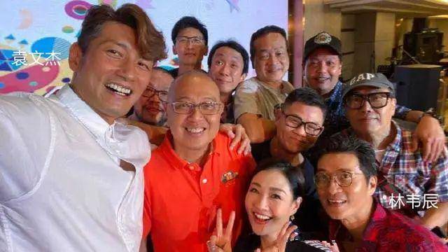 tvb监制60大寿!苑琼丹卢海鹏等老戏骨齐聚,现场载歌载舞太热闹