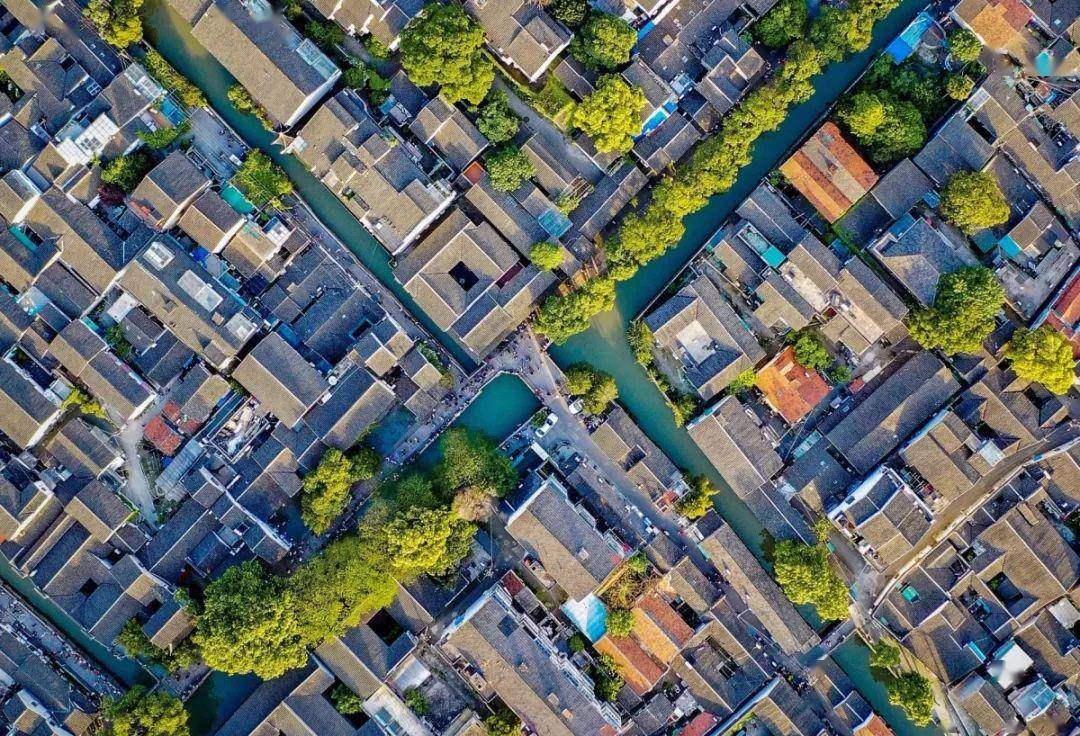 一坊一巷越千年,营造意韵幽深之境再到或窄或宽的江南巷弄从北京胡同