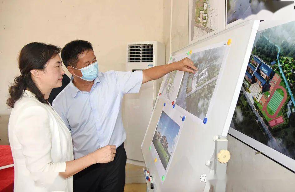 何梅深入到河西街道中心小学,阳春市第七小学(原春城街道河北小学)