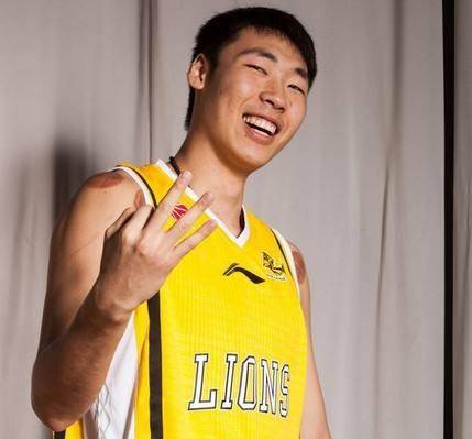 曾是季后赛的锋线主力现已沦为边缘球员孙贺男还能证明自己吗