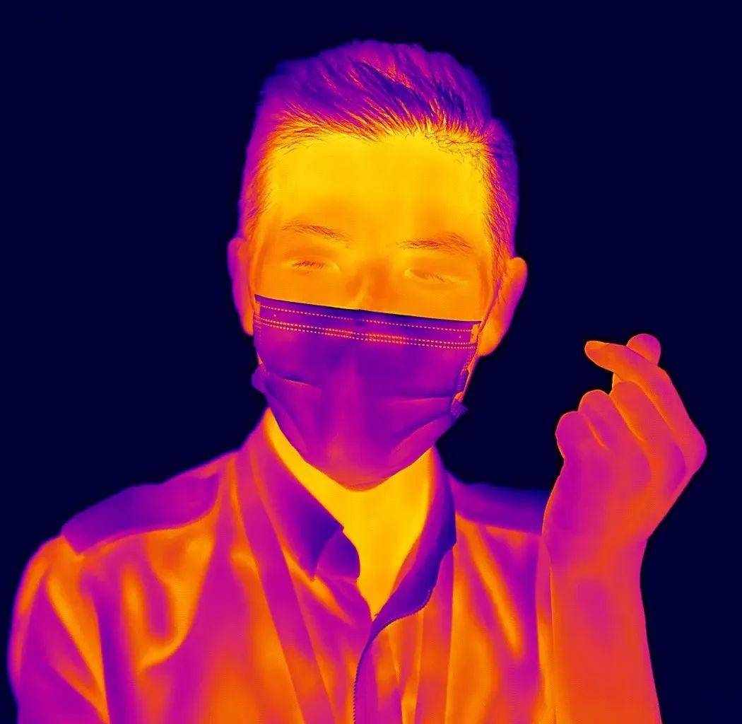 疫情数字纵然冰冷红外愿你看见温暖