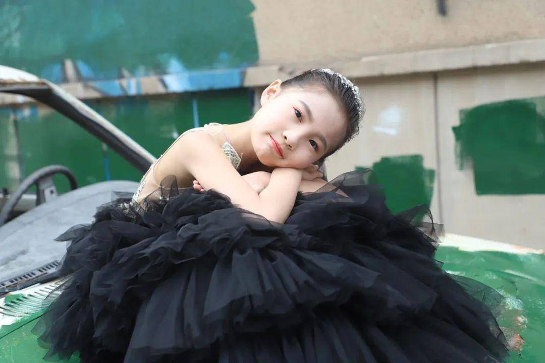 9岁女生史筱璇演唱《天空之城》最动人旋律在轻声吟唱!