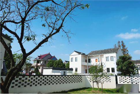 丰义星院位于嘉兴市海盐县通元镇丰义村,地处沪杭宁经济圈中心.