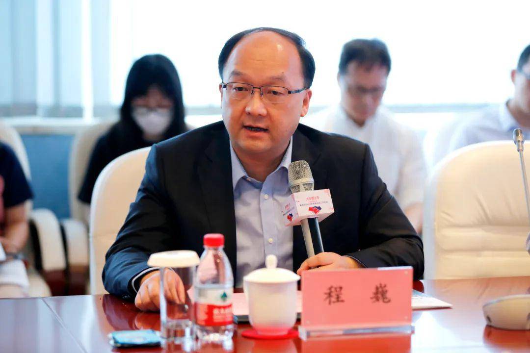 大手牵小手促进大中小企业融通发展