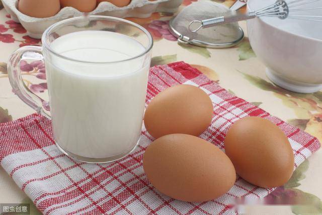 早餐吃鸡蛋和牛奶搭吗?为什么早餐要吃鸡蛋和牛奶?