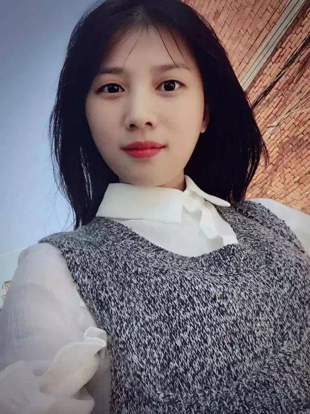 土生土长的英山女孩身高163cm喜欢美食旅游