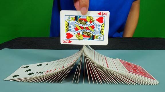 手上的扑克牌不管怎么洗顺序就是不乱教学后真简单