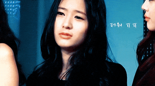 清纯感与chic感共存的郑秀晶出道初期