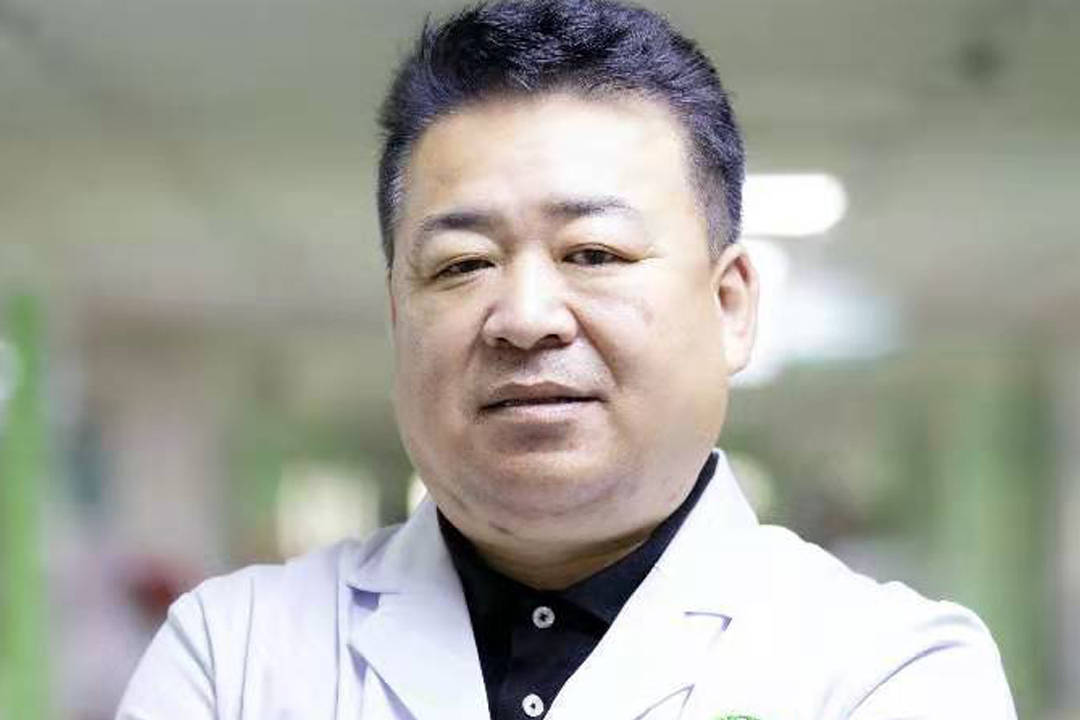 大家好!我是贾栋,很高兴认识大家!