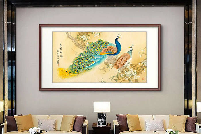 客厅挂字画什么好,一秒提升家居品位的花鸟国画_孔雀_吉祥_牡丹