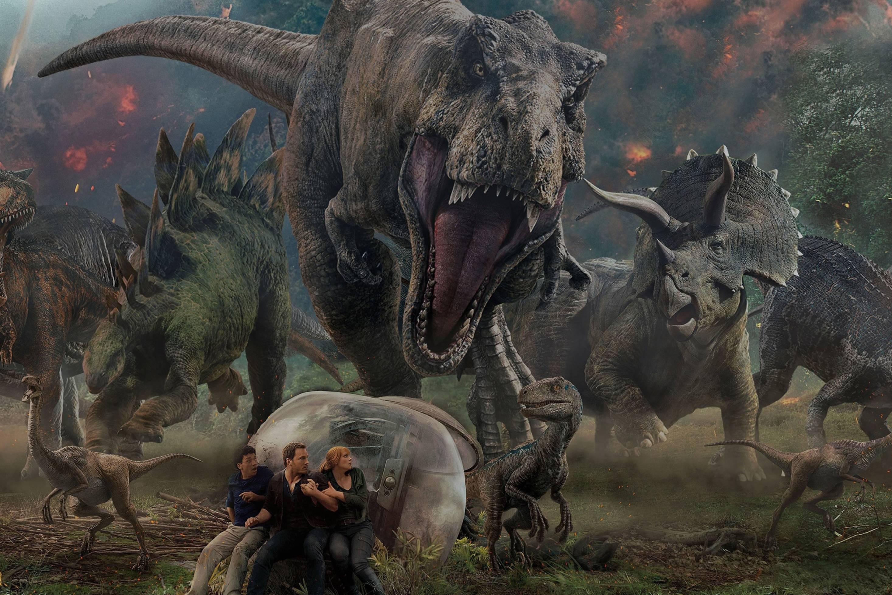 《侏罗纪》:当霸王龙遭遇南方巨兽龙后,为什么立马变怂逃跑了?