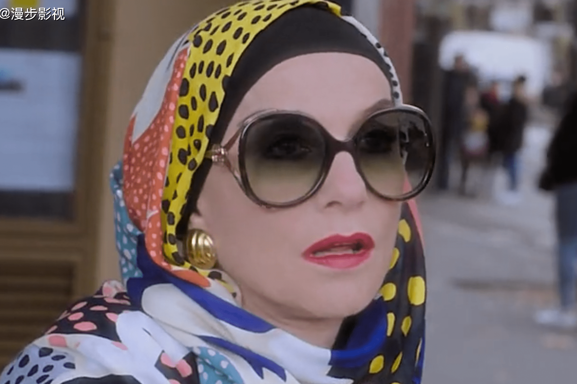 大妈胆大垄断巴黎毒品市场成为了大名鼎鼎的药头大妈