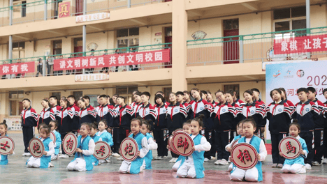 小寒：小寒时处二三九  天寒地冻冷到抖