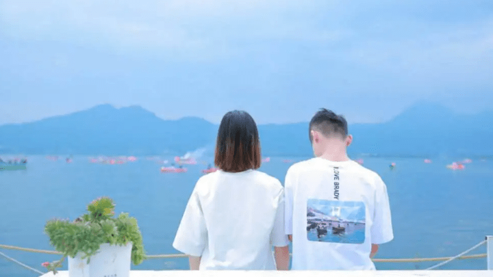 情侣间一定要每天聊天吗？