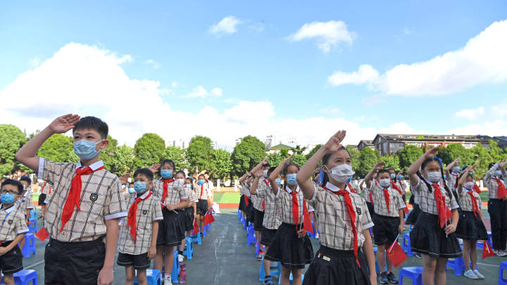 你支持缩短中小学学制吗？